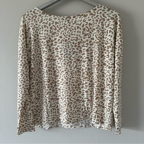 Alredine by Bailey’s Blossoms Leopard Long Sleeve Top NEW - Picture 3 of 6